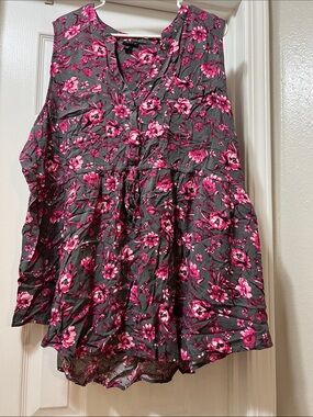 torrid Gray and Pink Floral Sleeveless Tunic
